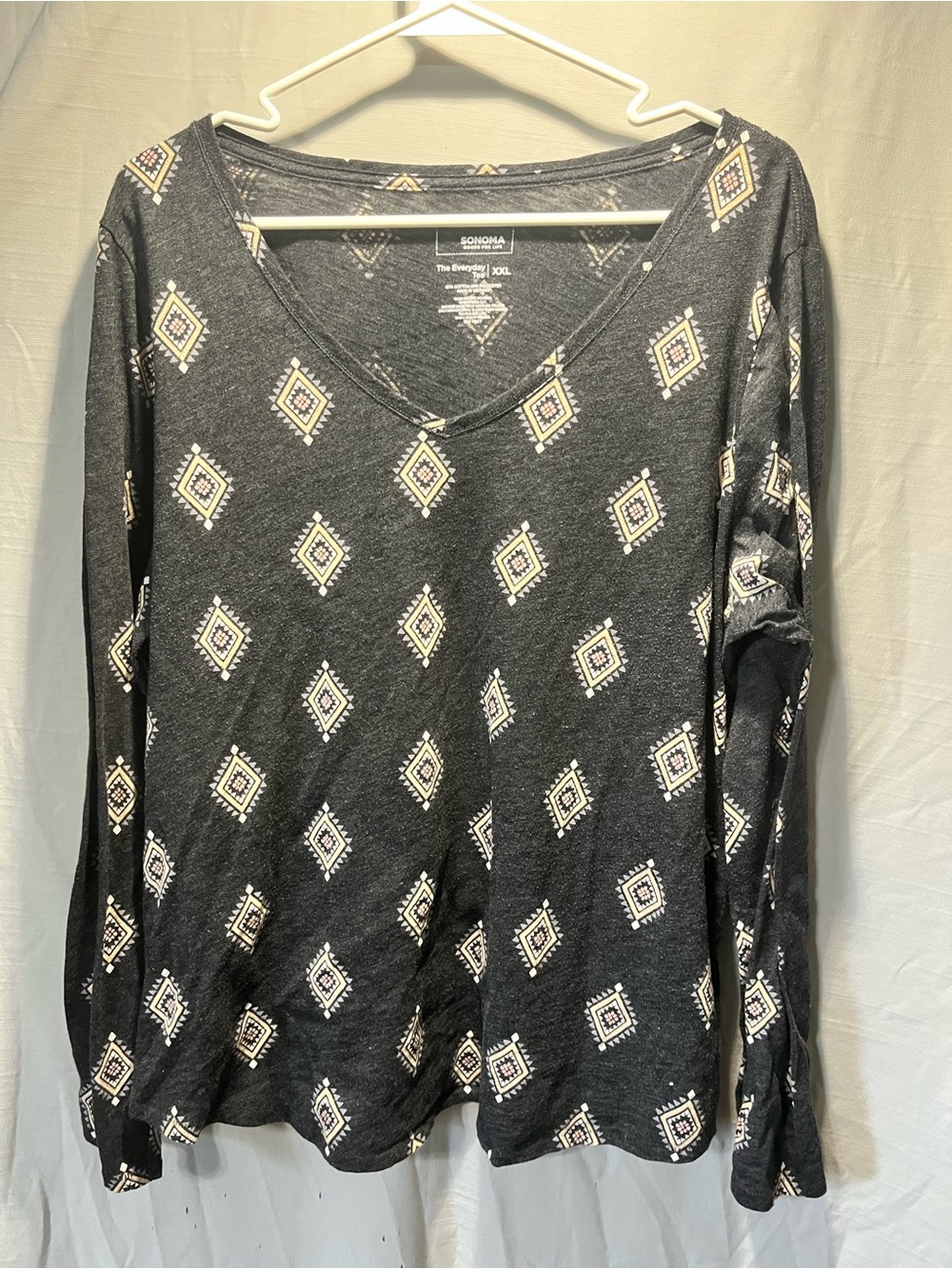 Sonoma Charcoal V-Neck Long Sleeve Top with Cream Diamond Print